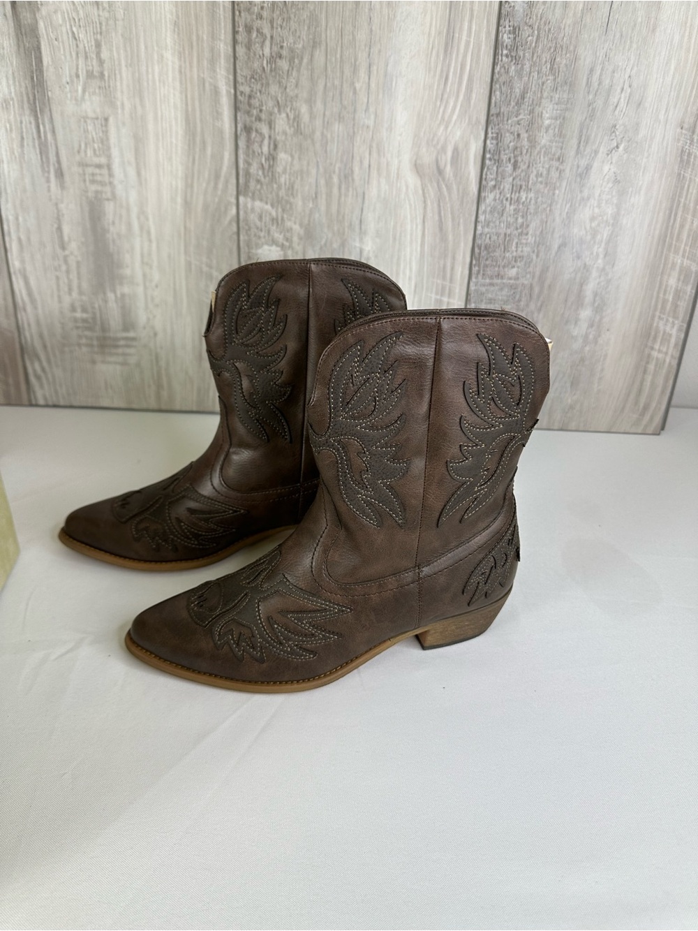Women’s Brown Embroidered Western Ankle Boots -38